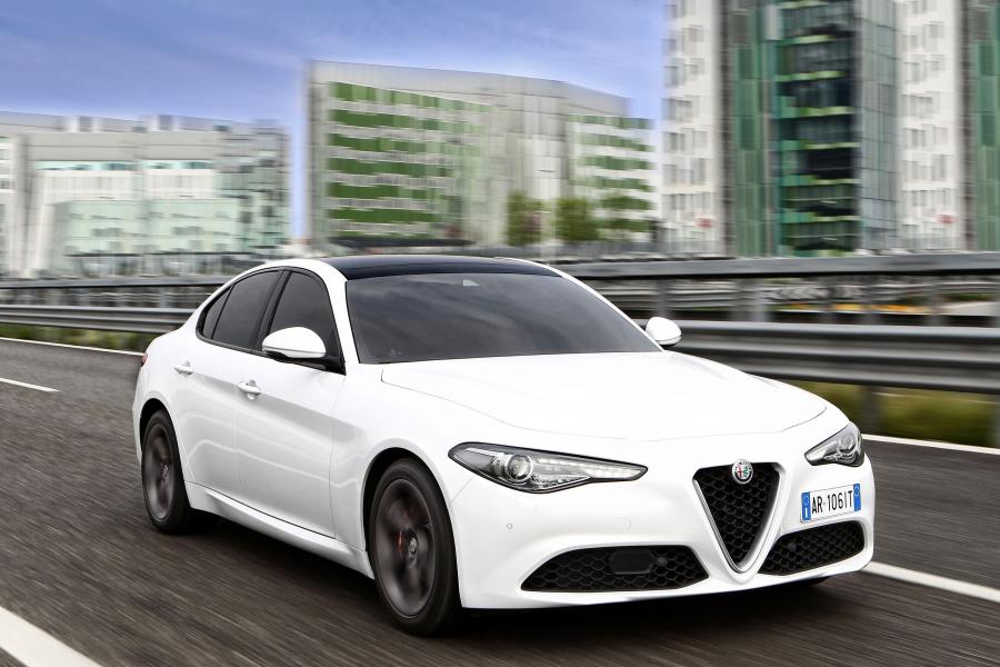  Alfa Romeo Giulia 2016 года  (WW) (фото 1 из 42)